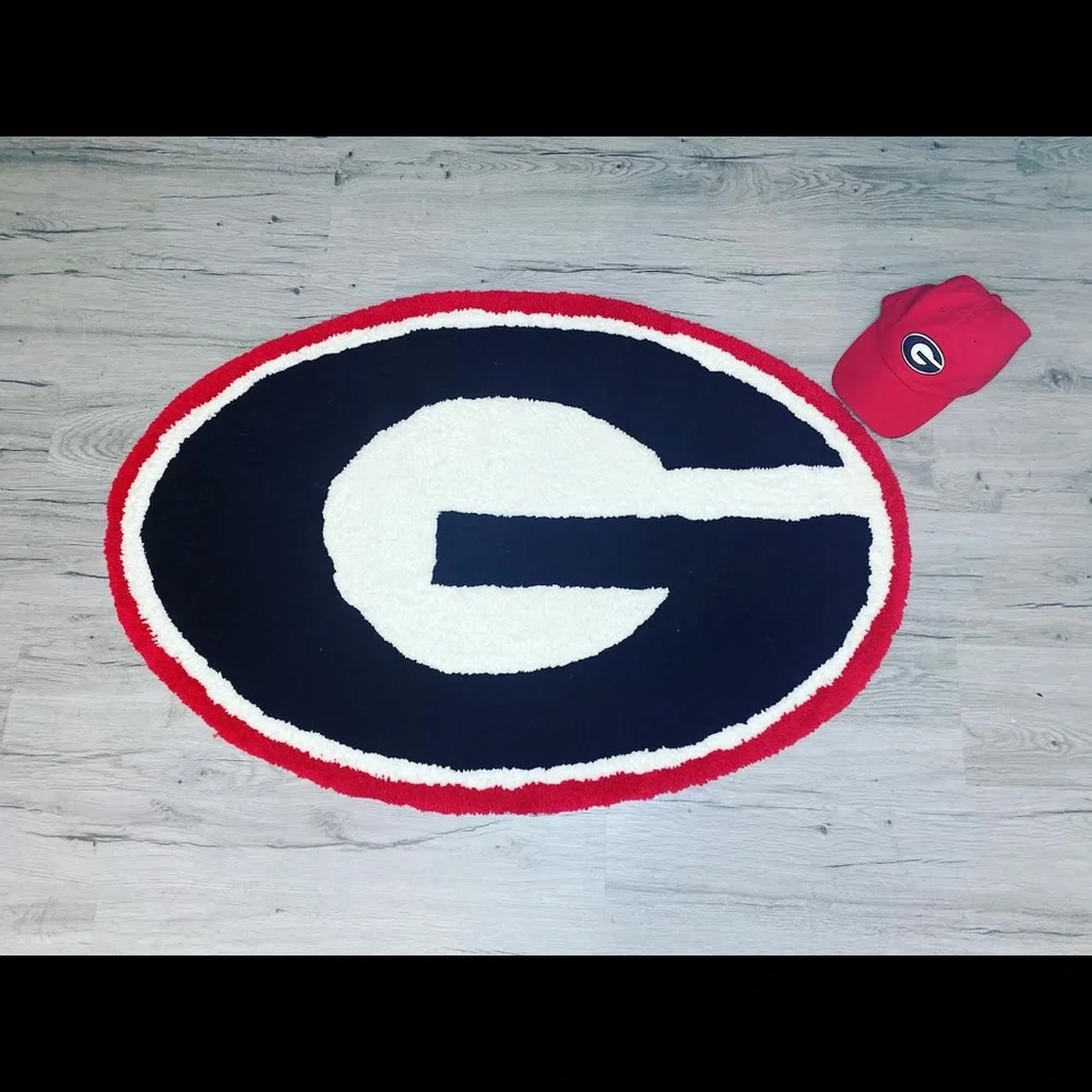 UGA Rug Handmade - Picture 1 of 4